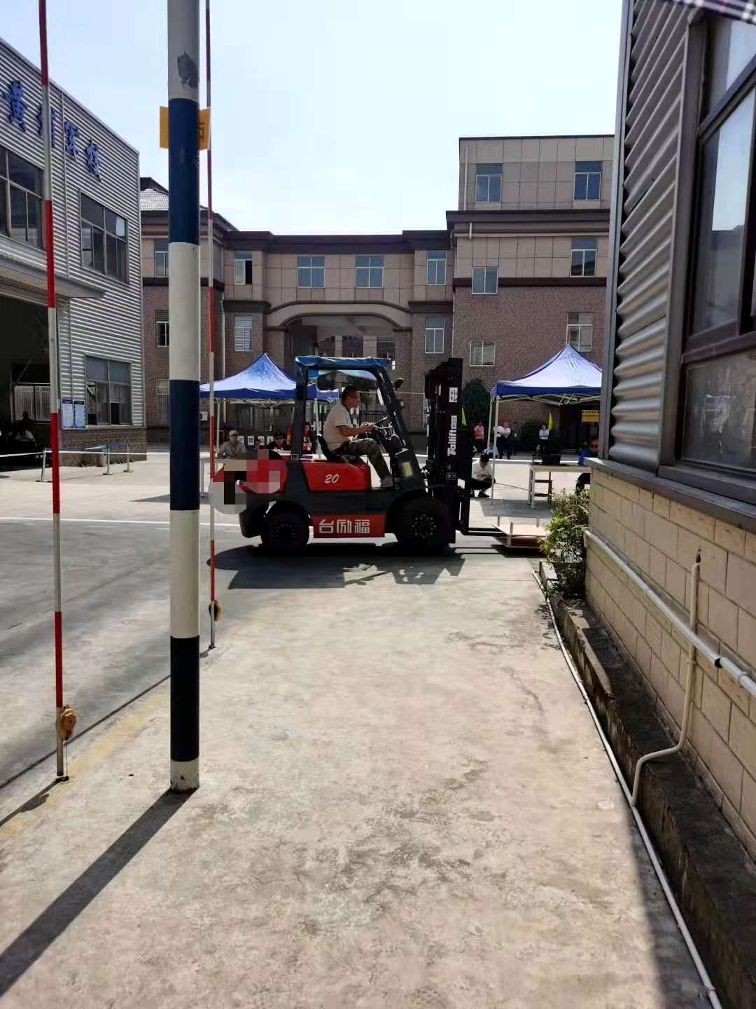 辦理叉車證、行車證培訓、代上叉車牌照